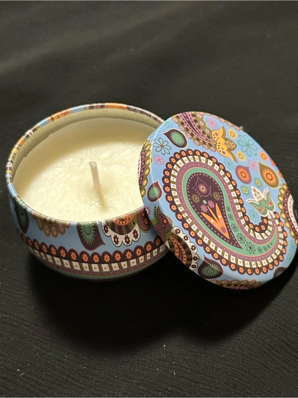 New, Sealed 100% Soy Candle in Decorative Blue Paisley Tin- Peppermint Scent